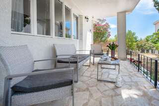 Дома для отпуска House with pool Будва Дом с 3 спальнями-52